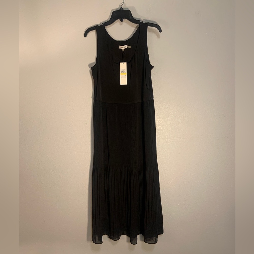 CALVIN KLEIN Black Sleeveless Maxi Dress with Pleated Bottom & Round Low Neck 🖤